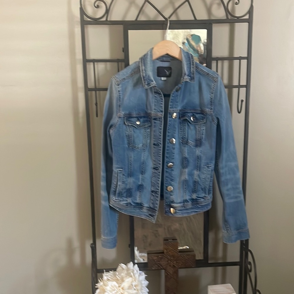 Women’s American Eagle Outfitter’s Blue Jean Jacket Sz Medium